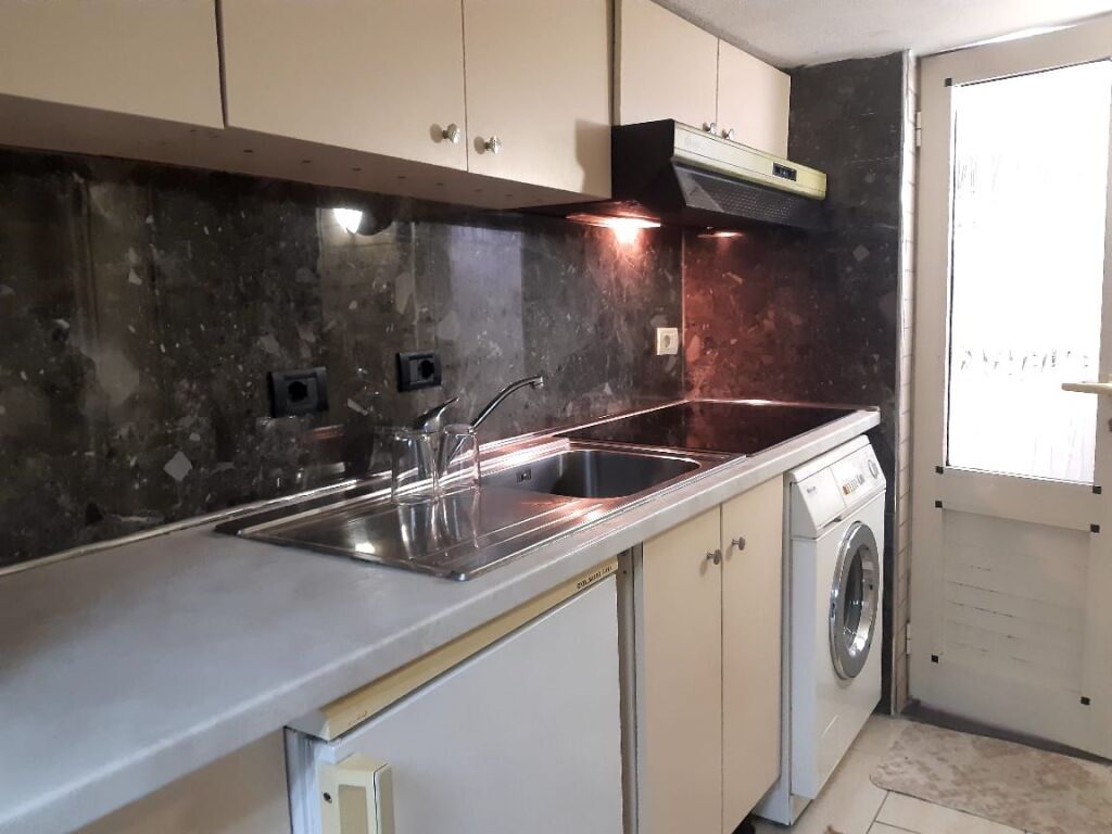 Apartment 1+1+balcony, 2nd floor near Concord Center fully equipped+wifi