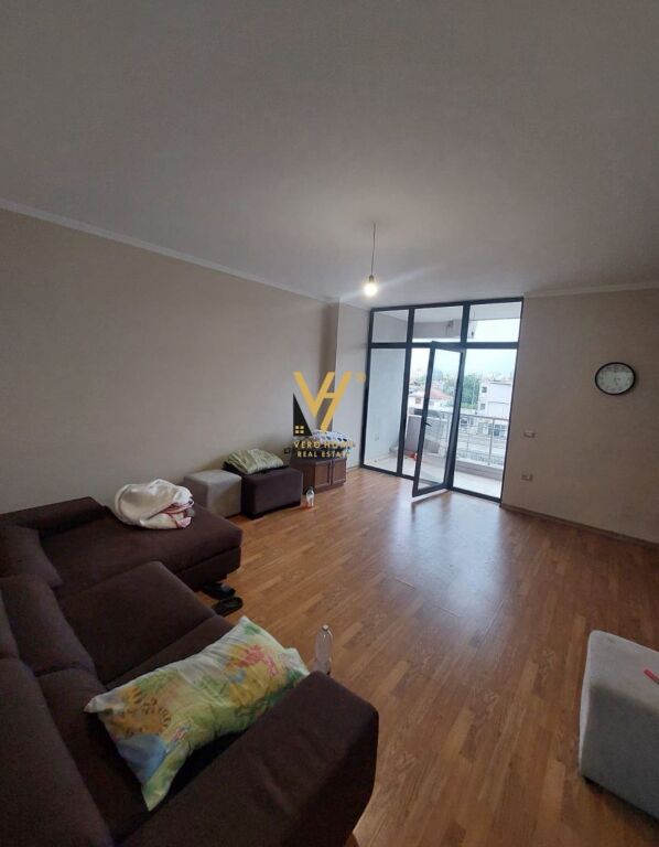 OFFICE 130 M2 FOR RENT AT UNAZA E RE 80,000 LEKE