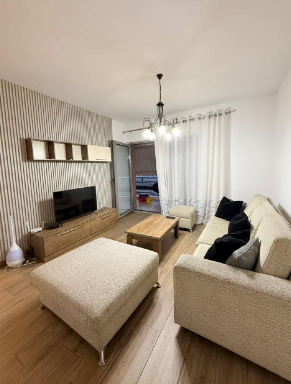 🏡 APARTAMENT 2+1 ME QIRA – KOMPLEKSI DELIJORGJI