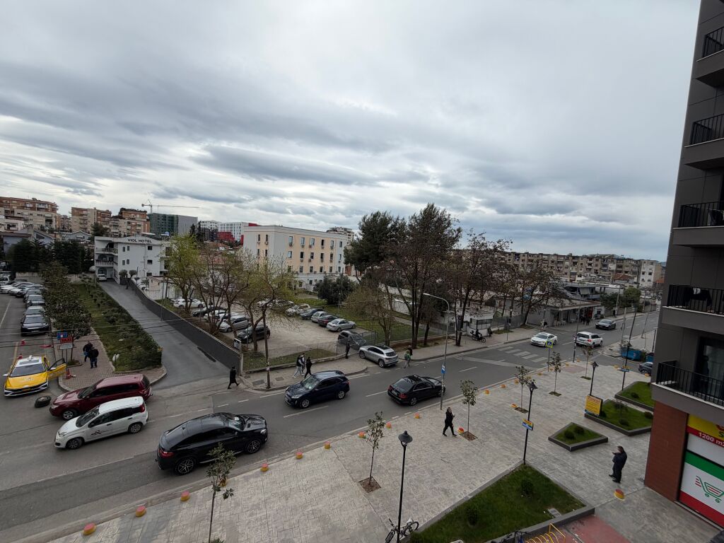 2+1, partially furnished, Don Bosko near the administrative court, 600 euros