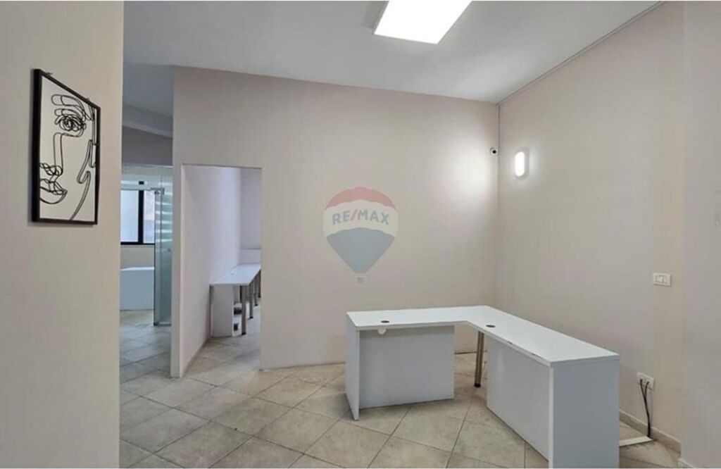 Office - For Rent - Muhamet Gjollesha Street, Tirana