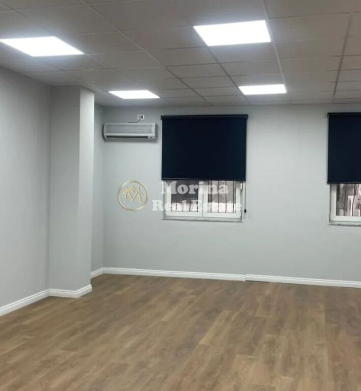 Qera | Ambjent Biznesi | Qendër | 950 €/muaj
