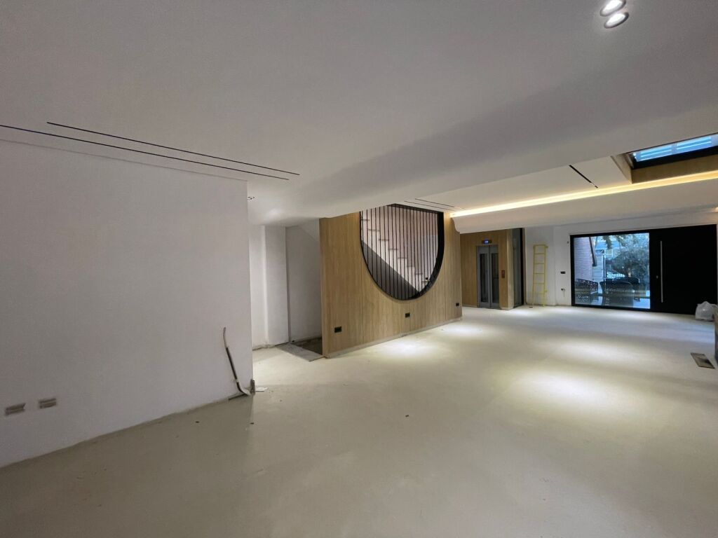 VILË MODERNE ME QIRA NË SELITË