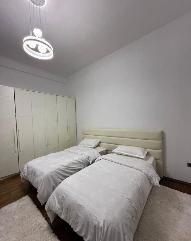 Apartament 2+1+2 pranë qendrës, Rruga Barrikadave Tiranë!
