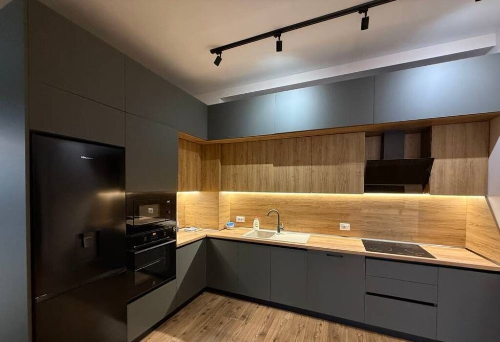 Apartament 2+1+post parkimi per qira tek Kompleksi Delijorgji