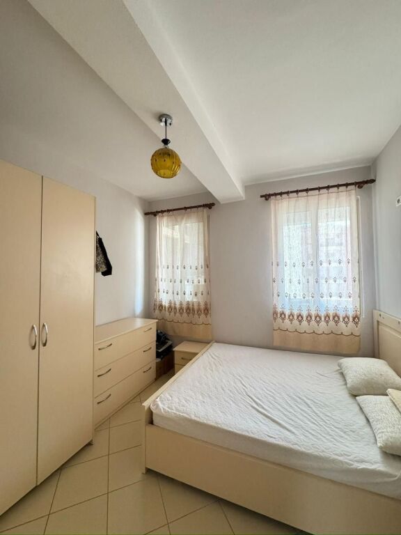 Vendesi appartamento 2+1 a Yzberisht