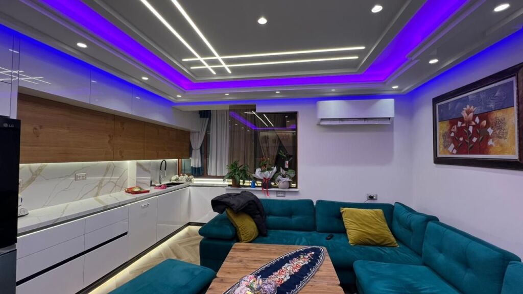 3+1+2, Ex Campo di Aviazione