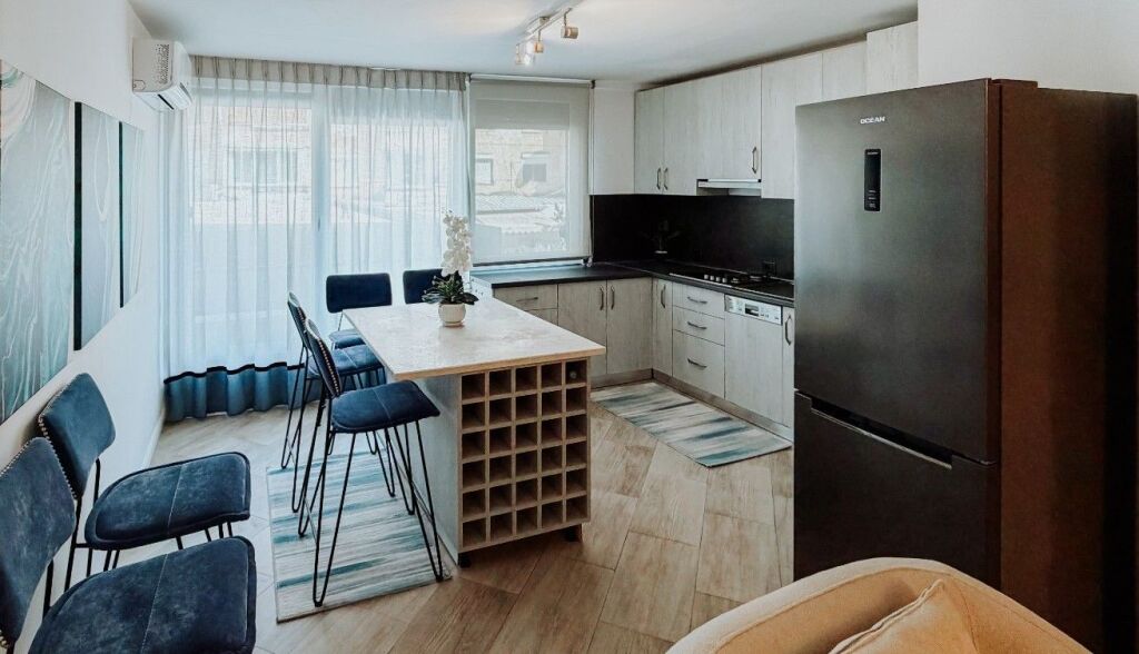 🏡 Apartament me qira 2+1 + garderobë në Qendër (krahu i Myslym Shyrit)