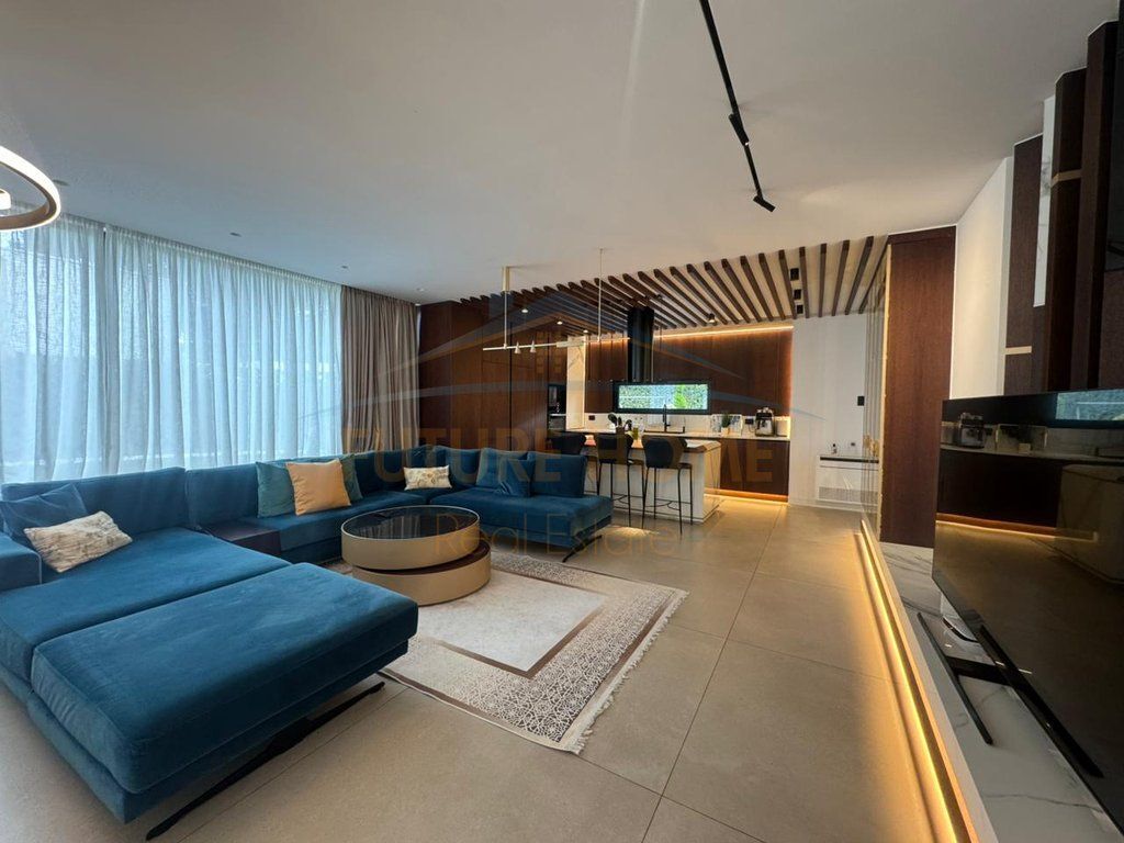 Shitet, Vilë e Bashkangjitur, "San Pietro Residence", Gjiri I Lalzit