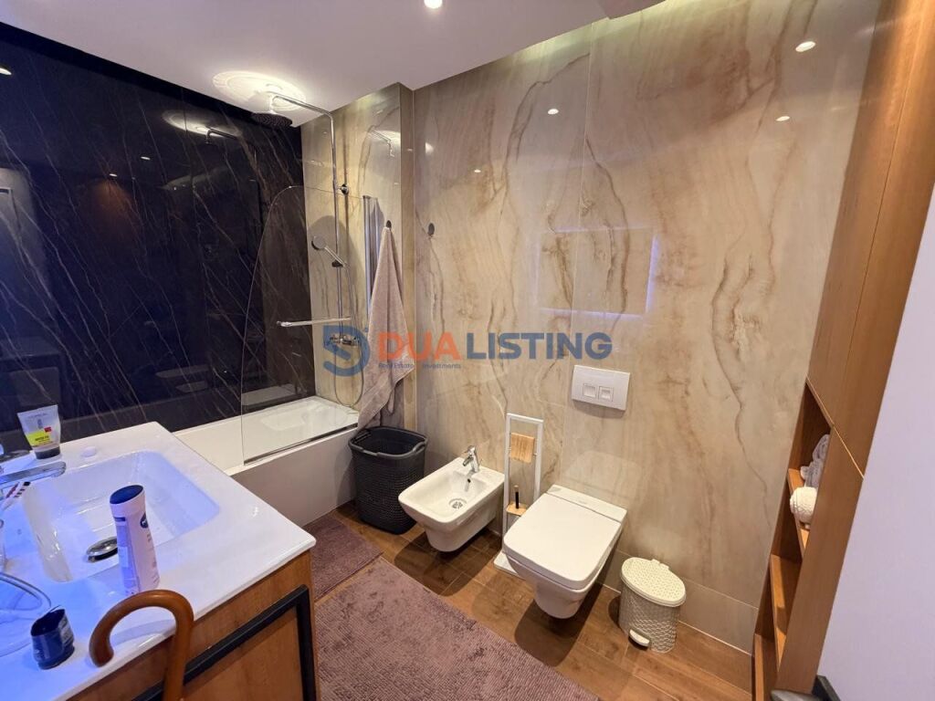 Shitet Apartament modern 3+1+2 pranë Air Albania Stadium!