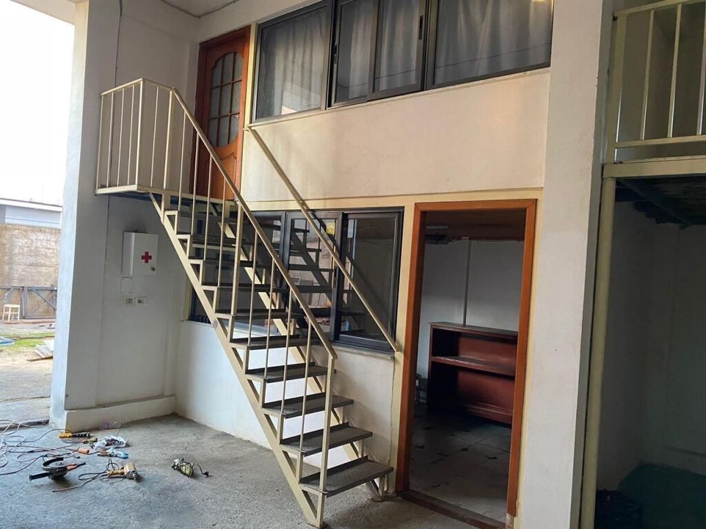 MAGAZINE ME QERA NE SHKOZET DURRES