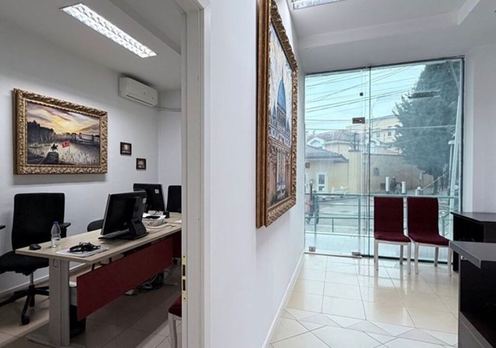 Dyqan - Për Shitje - Ambasada Amerikane, Tiranë ID: 530261047-225