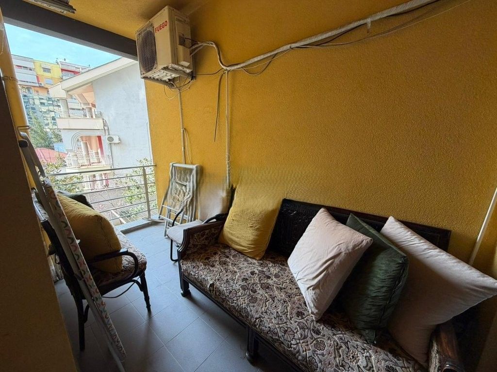 Apartament 1+1 me qira pranë Ministrisë së Jashtme 600 € /Muaj