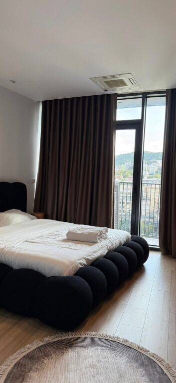 Apartament per shitje te Lake View