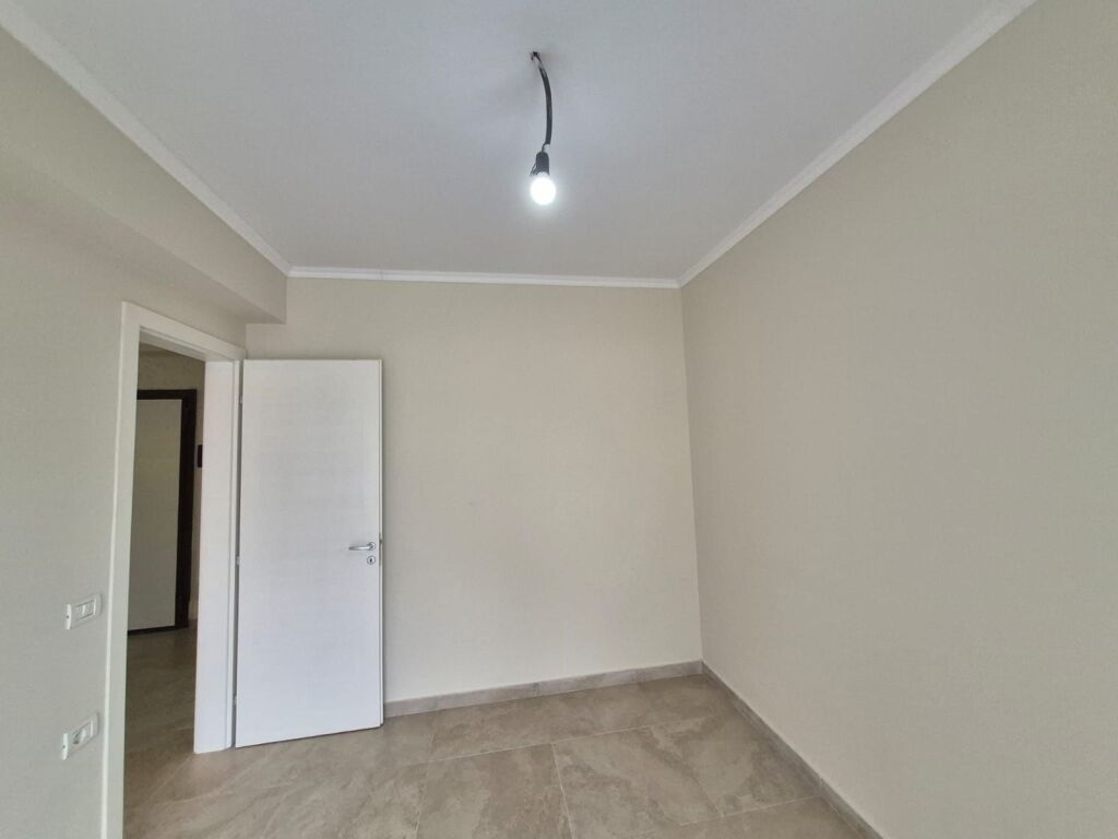 Jepet me Qera Ambjent Biznesi  Tek Tregu Industrial