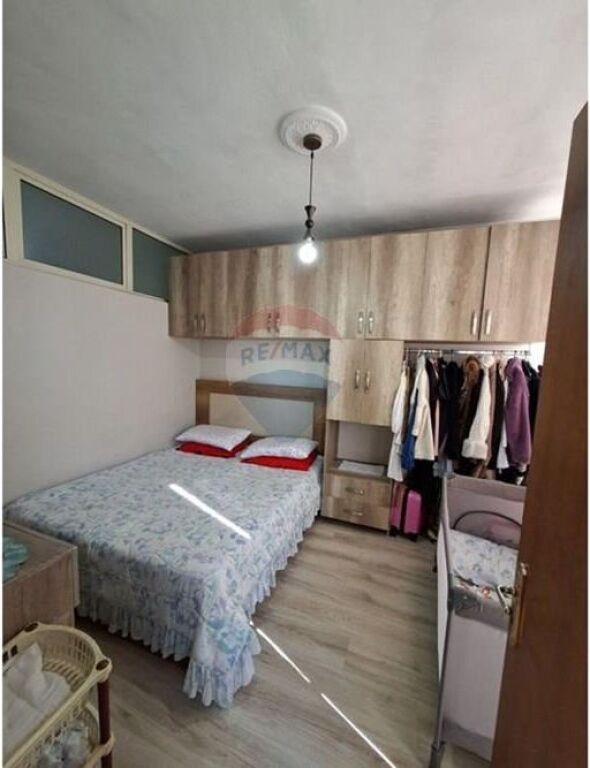 Vendesi in vendita 1+1 a Yzberisht