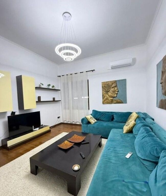 Apartament 2+1+2 pranë qendrës, Rruga Barrikadave Tiranë!