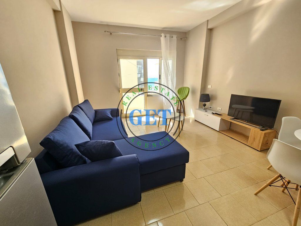 Shitet Garsoniere, pranë Hotel Adriatik, Plazh, Durrës.11