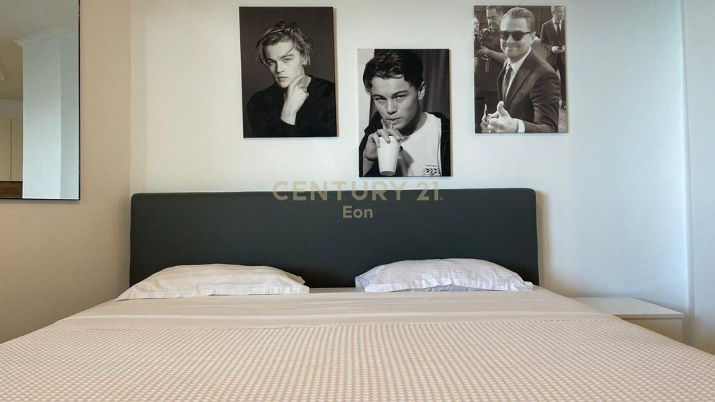 SHITET SUPER APARTAMENT 2+2 NË VIJËN E PARË ME PAMJE NGA DETIT TE SHKËMBI I KAVAJËS, DURRES!!