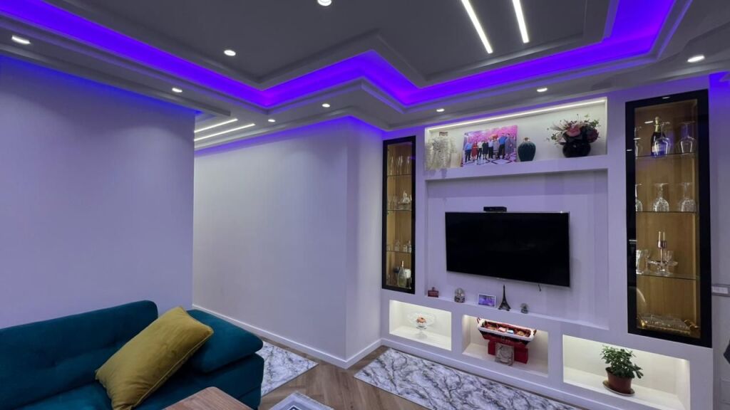 3+1+2, Ex Campo di Aviazione