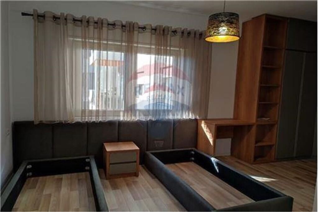 Apartment 1+1 for rent at Zogu i Zi