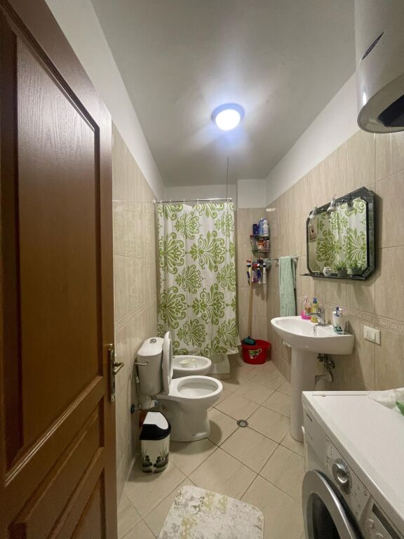 📌 Unaza re ( afer bar caffe Artisti ) Astir