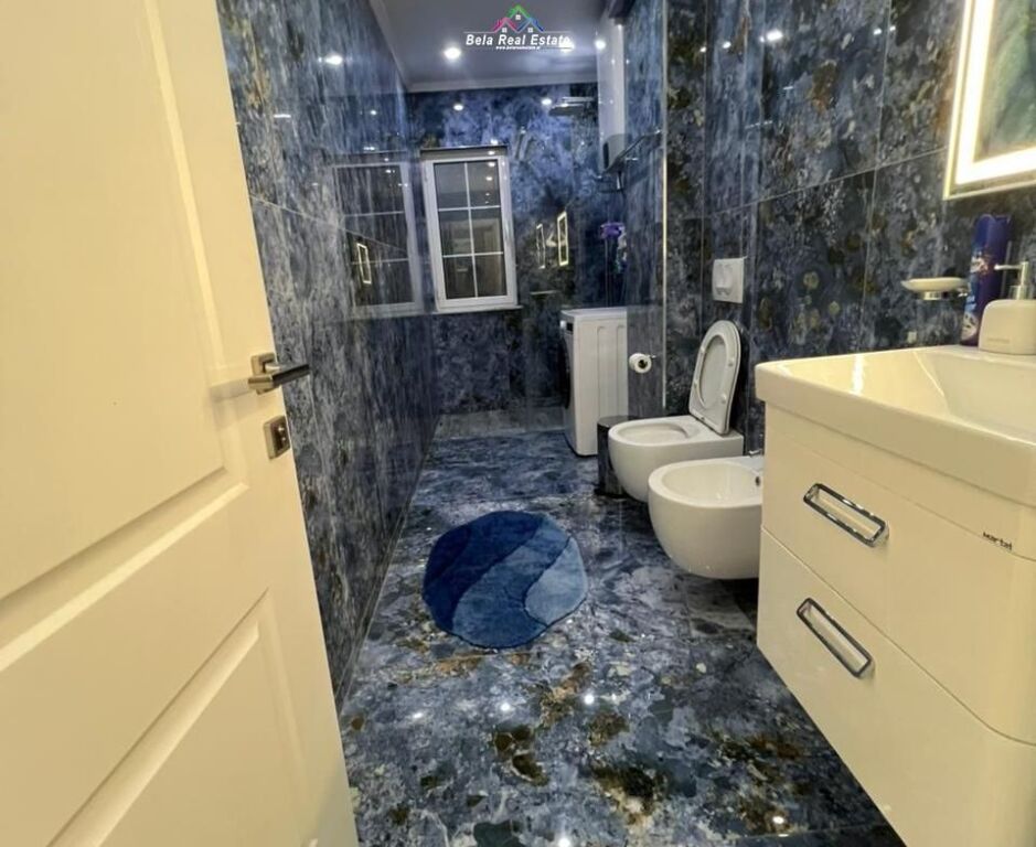 Appartamento in Affitto 1+1 a Bllok (ID B210480) Tirana