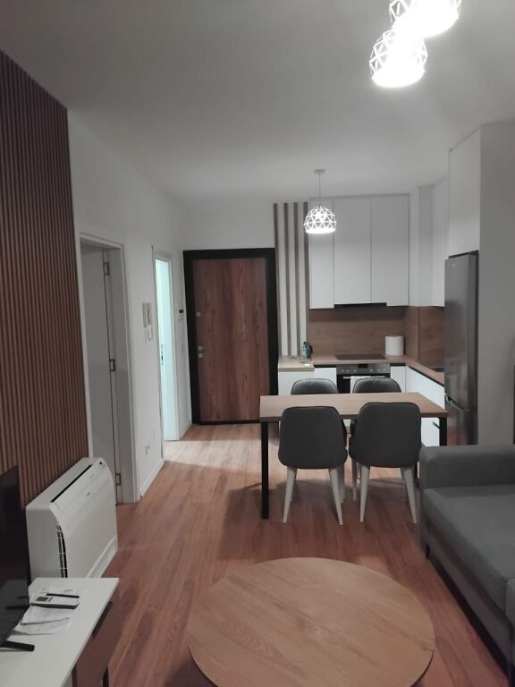 Univers City, jepet me qera apartament 1+1+parkim