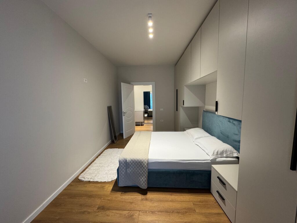 Jepet apartament me qera 1+1