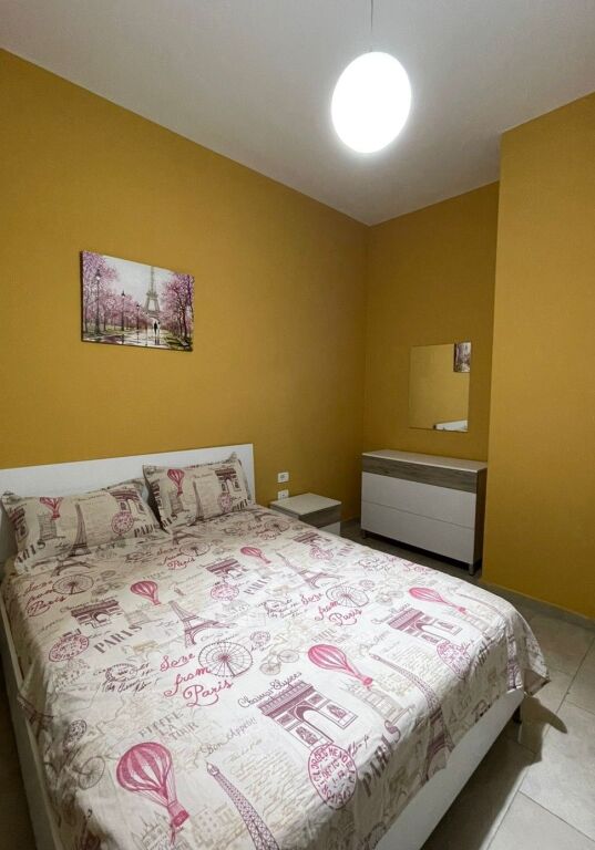🏡 Jepet me Qira Apartament 1+1 – pranë Square 21