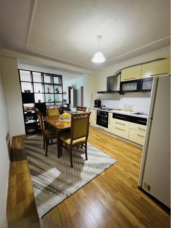 FOR RENT 1+1 APARTMENT IN THE HEART OF TIRANA