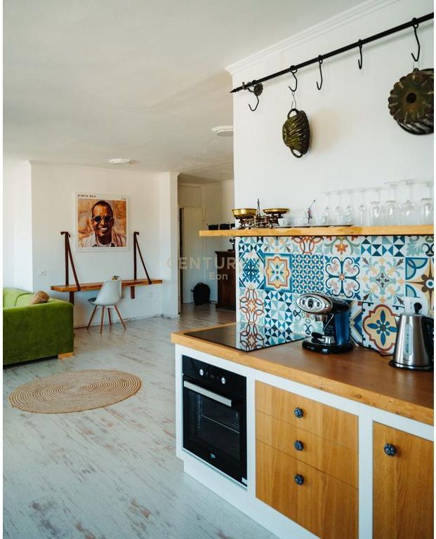 SHITET SUPER APARTAMENT ME PAMJE DETI TEK SHKEMBI I KAVAJES !!