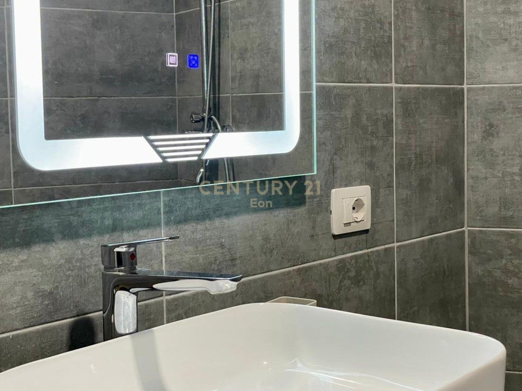 STUDIO NE VIJE TE PARE ME PAMJE NGA DETI, SHKEMBI I KAVAJES, DURRES !