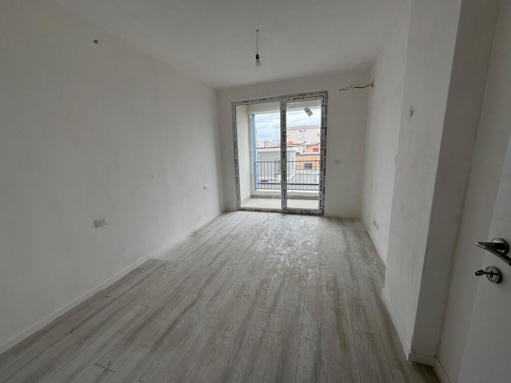 Apartment 3+1+2+2 Water Supply for Sale