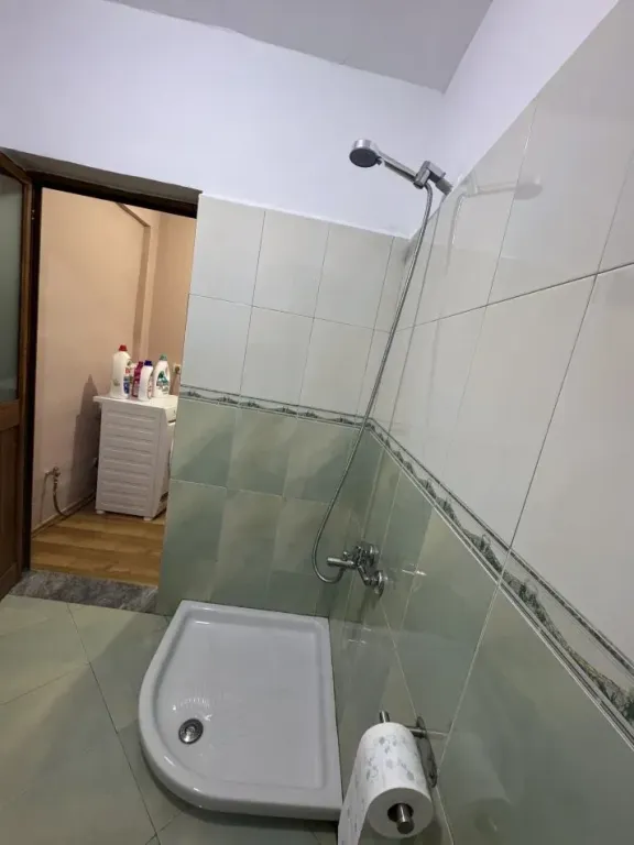 Apartment 1+1 for rent, Gjik Kuqali street with electricity, water and utilities included