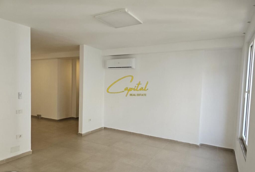 ZYRE ME QIRA 74 M2 STADIUMI AIR ALBANIA 1.250 EURO