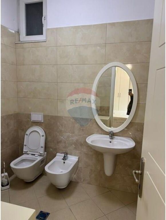 Affittasi appartamento 2+1+2 Zona Botanica