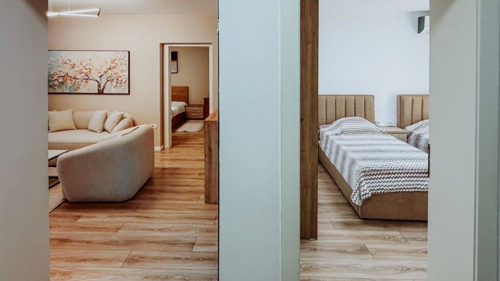 🏡 Apartament me qira 2+1 + garderobë në Qendër (krahu i Myslym Shyrit)