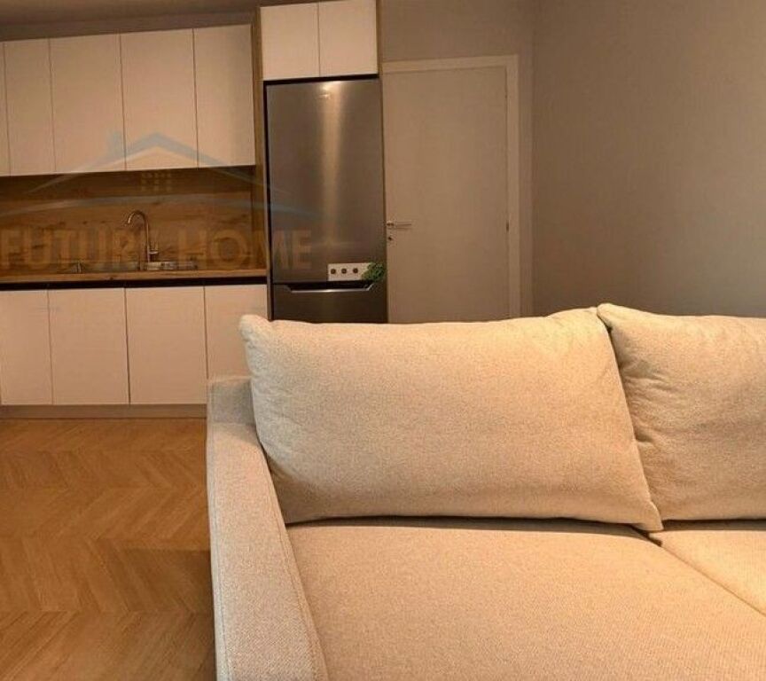 In vendita, Appartamento 1+1, Via Siri Kodra, Tirana