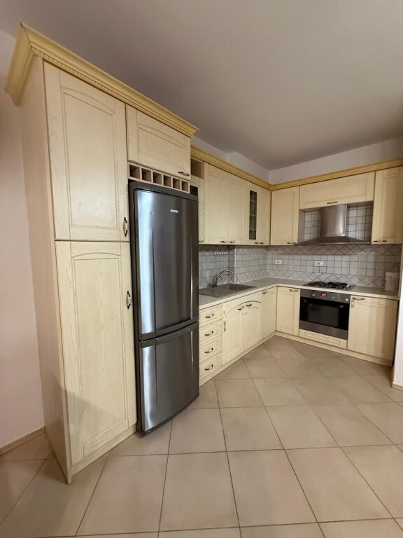 Apartament 2+1 me qira tek Liqeni Pavaroti