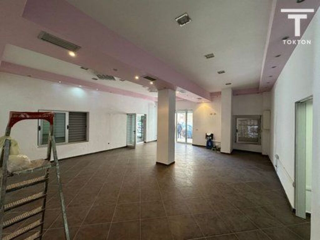 IN VENDITA, UNITÀ COMMERCIALE, VIA:"ZEF JUBANI", TIRANA