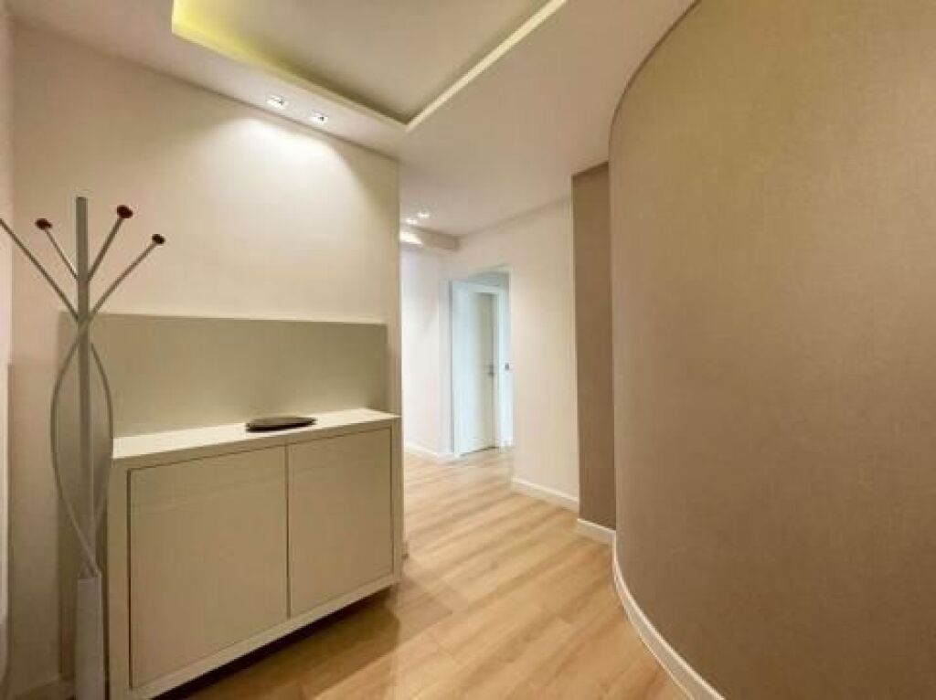 Appartamento 3+1 in affitto vicino al Lago di Tirana!