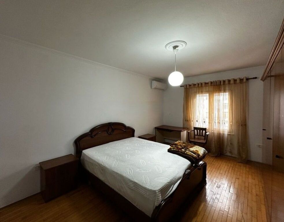 Jepet me qira apartament 2+1 në Rr. Dritan Hoxha, Laprakë|