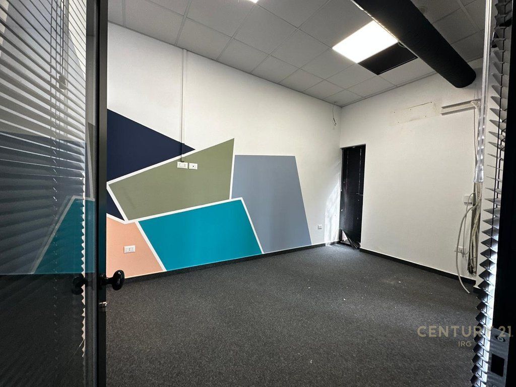 Office space for rent – Arlis Complex (near Pharmacy No. 10)