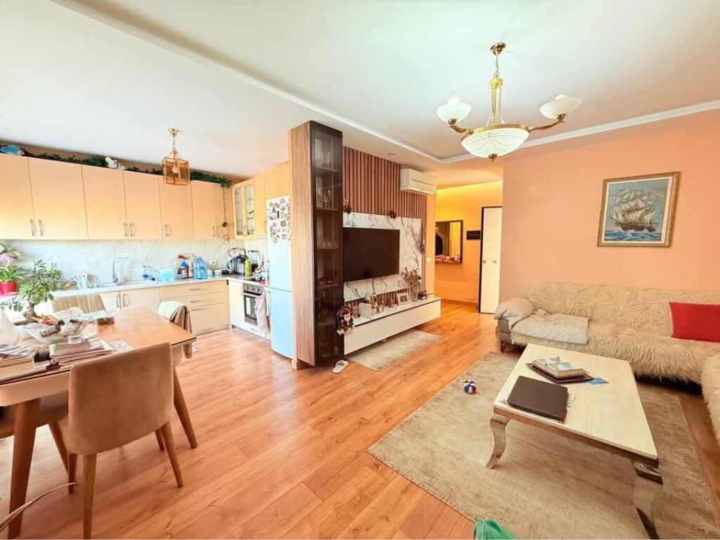 Shitet apartament 3+1+2 – Kompleksi Fratari, Selitë e Vjetër