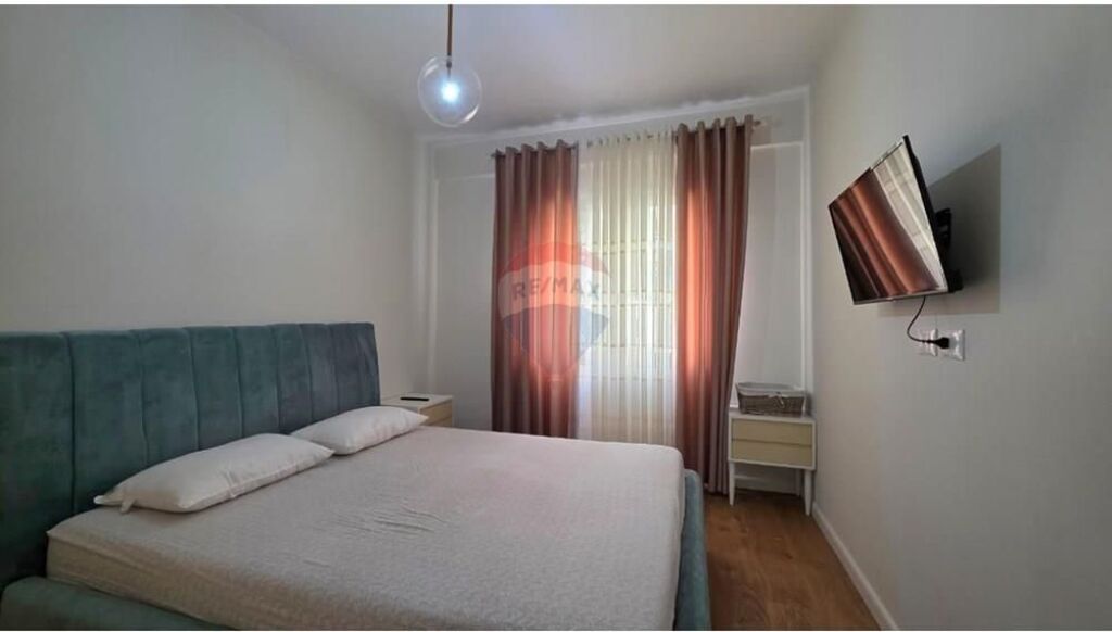 Apartament me Qira në Lungomare, Vlorë