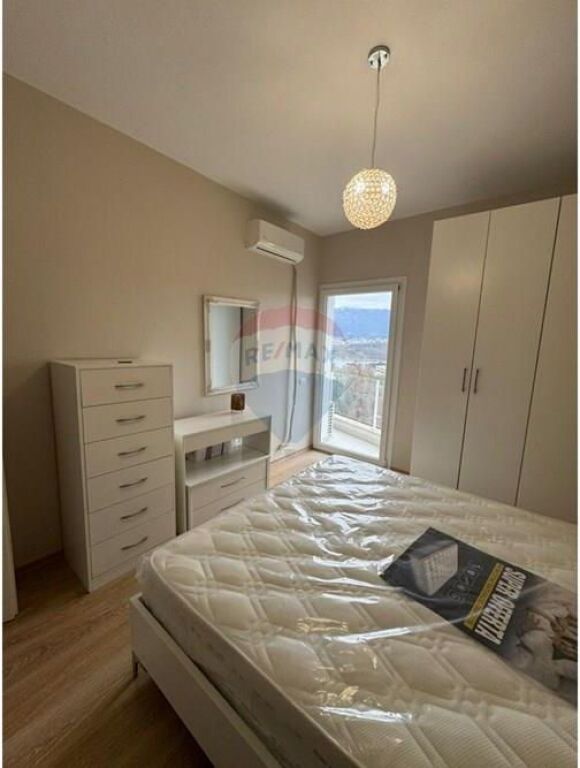 Affittasi appartamento 2+1+2 Zona Botanica