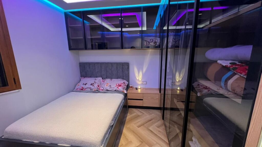 3+1+2, Ex Campo di Aviazione