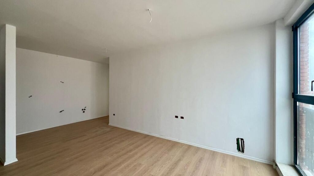 SHITET: 1+1📍Bulevardi i Ri (Rr.Siri Kodra) - 119,000€ - Sp.76m² - Kt.8 - Pallat I Ri - Ne Faze Perfundimtare || Akses i Lehte - 2 Min Larg Unazes🚀