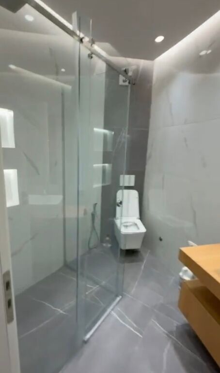 Jepet super apartament 1+1 me qera ne Astir, Artisti